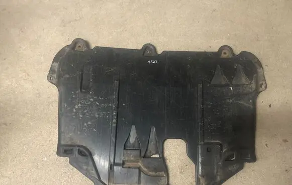 Ford Kuga I Engine splash shield/under tray