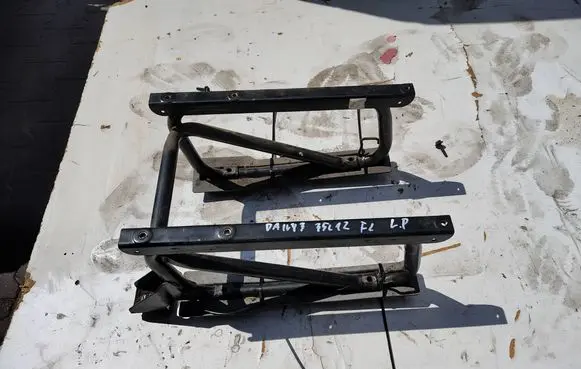 Iveco Daily 35.8 - 9 Driver seat console base