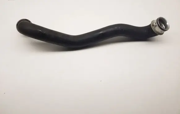 Mercedes-Benz C W204 Engine coolant pipe/hose A2045012582