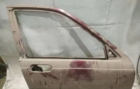 Honda Civic Front door RAUDONOS