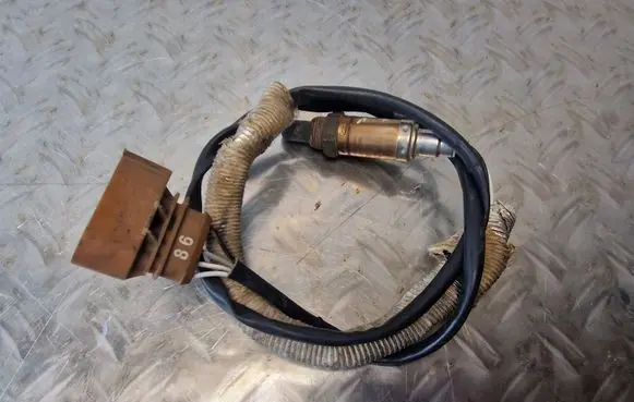 Audi A4 S4 B5 8D Lambda probe sensor 021906265AG