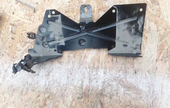 Audi A4 S4 B6 8E 8H Sound amplifier holder/bracket 8E5035464