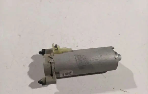 Chevrolet Captiva Seat adjustment motor P01215801