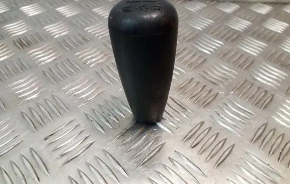 Hyundai Galloper Gear lever shifter trim leather/knob
