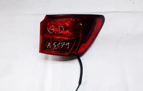 Lexus IS 220D-250-350 Rear/tail lights