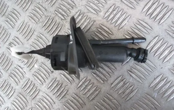 Ford Focus Clutch slave cylinder 