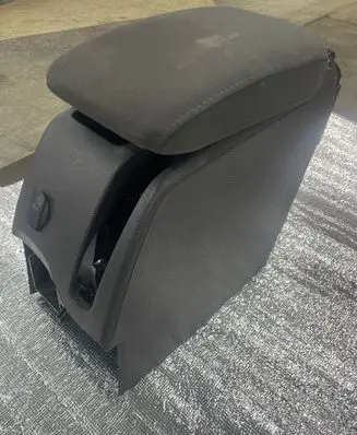 Volkswagen Golf V Armrest 1K5864251C