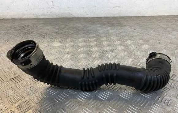 Mercedes-Benz B W246 W242 Intercooler hose/pipe A2465200101