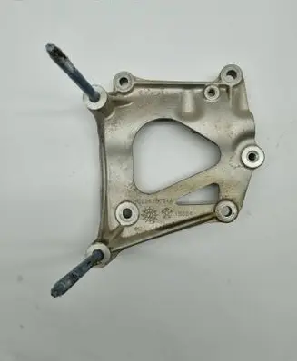 Chrysler Pacifica A/C compressor mount bracket 05281879AA 05281879 15634