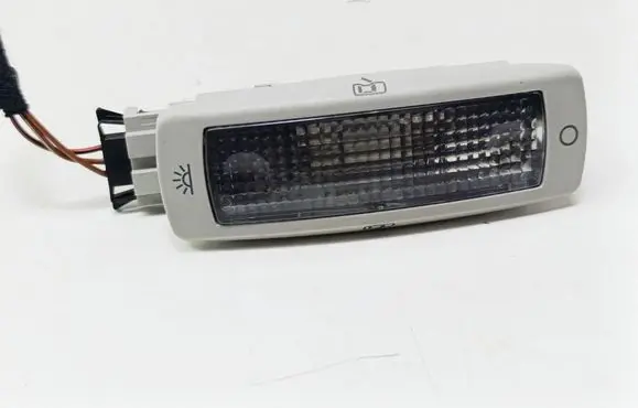Volkswagen PASSAT B5 Other interior light 3B0947291