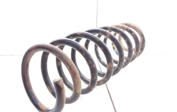 Volkswagen Golf III Rear coil spring