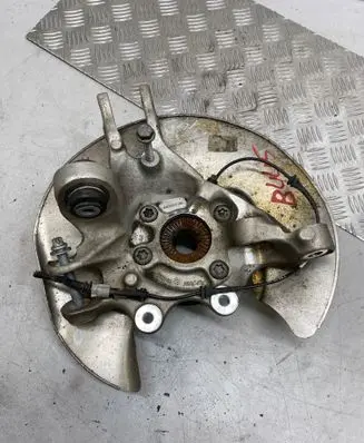 BMW M3 G80 Rear wheel hub spindle/knuckle 8095657