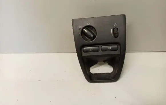 Volvo XC90 Light switch 8685450