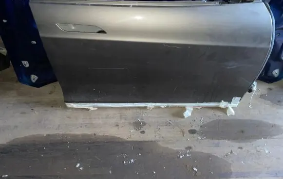 Tesla Model S Rear door