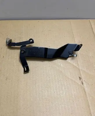 Mercedes-Benz GLE (W166 - C292) other engine part A1664011041 1331