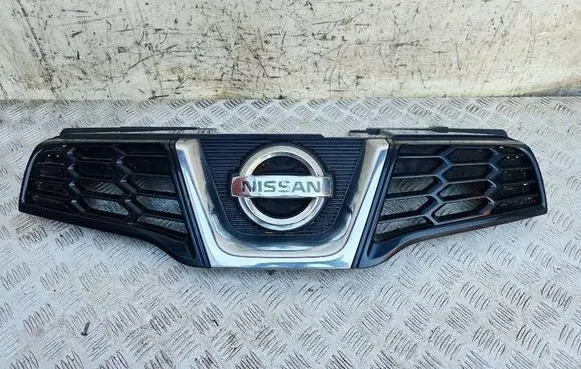 Nissan Qashqai Front bumper upper radiator grill 62310BR00A