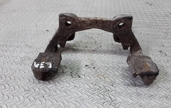 BMW 5 E39 Brake caliper pad carrier rear 