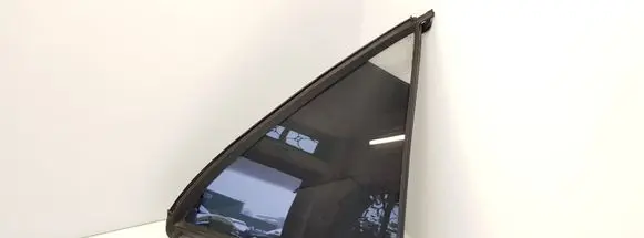 Mercedes-Benz C W202 Rear vent window glass 2027350224
