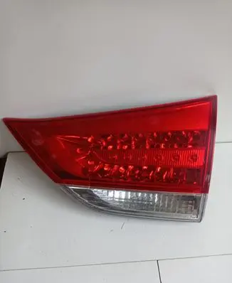 Toyota Sienna XL30 III Tailgate rear/tail lights