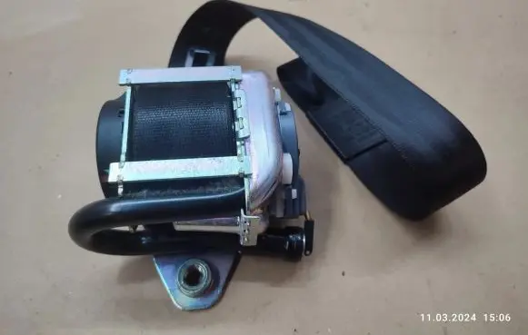 Audi A3 S3 8P Front seatbelt 8P7857706A