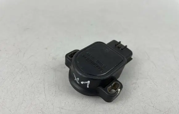 Subaru Legacy Throttle valve position sensor A22668 A22668R00 A22-668