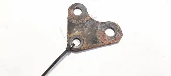 Mazda 6 Engine mounting bracket
