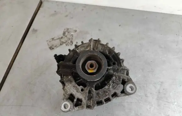 Jaguar XE Generator/alternator T2H18582