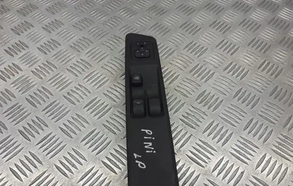 Mitsubishi Pajero Front door window switch trim MR480791