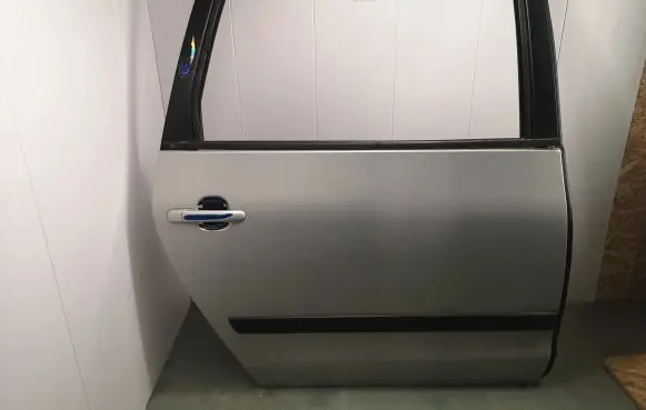 Rear door