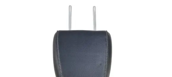 Ford Escape III Front seat headrest 