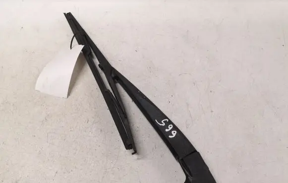 Citroen C4 I Rear wiper blade arm