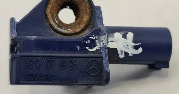 Mercedes-Benz E W212 Airbag deployment crash/impact sensor A2128204926