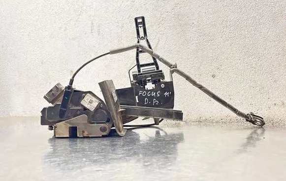 Ford Focus Front door lock 921758102 BM5AA21812CB