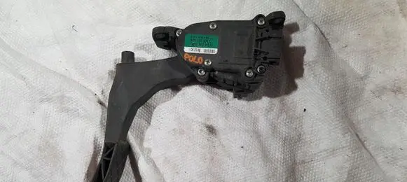 Volkswagen Polo Accelerator throttle pedal 6Q1721503C250243
