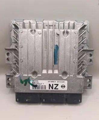 Nissan Qashqai Engine control unit/module 23710BB31A S180067173A 237101449R