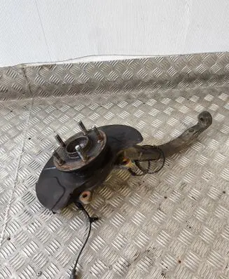 Jeep Grand Cherokee Front wheel hub spindle knuckle