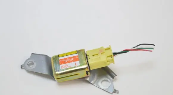Lexus RX 450H Airbag deployment crash/impact sensor 8983448010 1879000740
