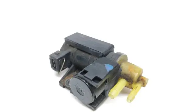 Nissan NV300 Turbo solenoid valve 8200790180 18T166 70181405