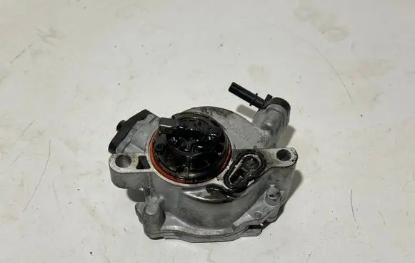 Citroen C5 Aircross Vacuum pump 9804021880