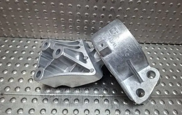 Fiat Doblo Engine mount bracket S27649765 517991100