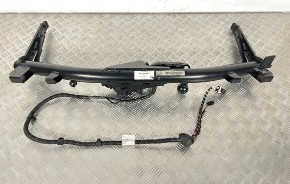 Volkswagen Golf VIII Tow bar set 5H9803881E 5H9971124A