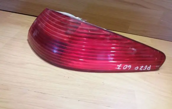 Peugeot 607 Rear/tail lights 2543