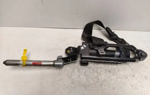 Volvo V70 Front seatbelt 1000043 GB141862003 200309110400