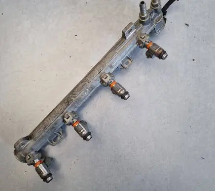 Volkswagen Polo III 6N 6N2 6NF Fuel main line pipe 036133319