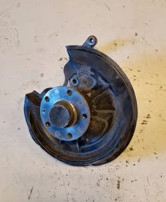 Volkswagen Golf Plus Rear wheel hub 436N
