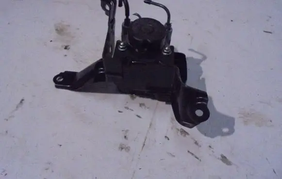 Toyota RAV 4 (XA20) ABS Pump