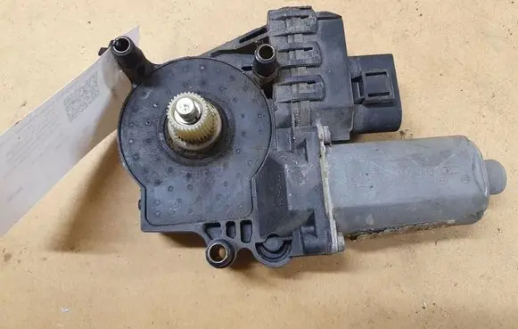Audi A6 S6 C5 4B Rear door window regulator motor 0130821784 9449057