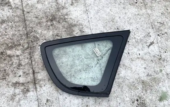 Hyundai i30 Rear side window as2 E443R-00090