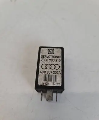 Volkswagen Golf IV Other relay 4D0907307A 7038900215 3X6120