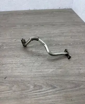 Volkswagen Polo V 6R Turbo turbocharger oiling pipe/hose 04B145735C